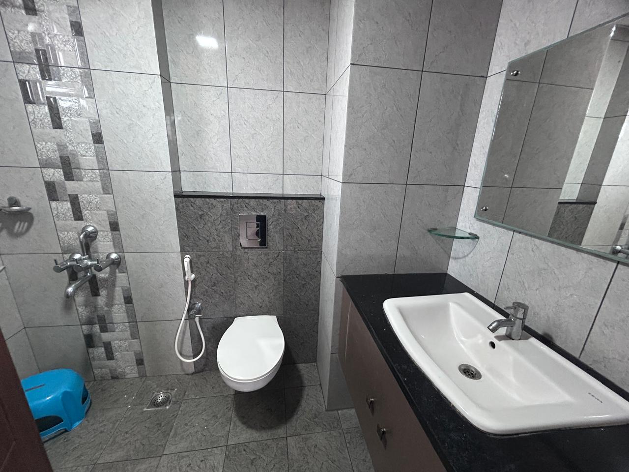 RWF328